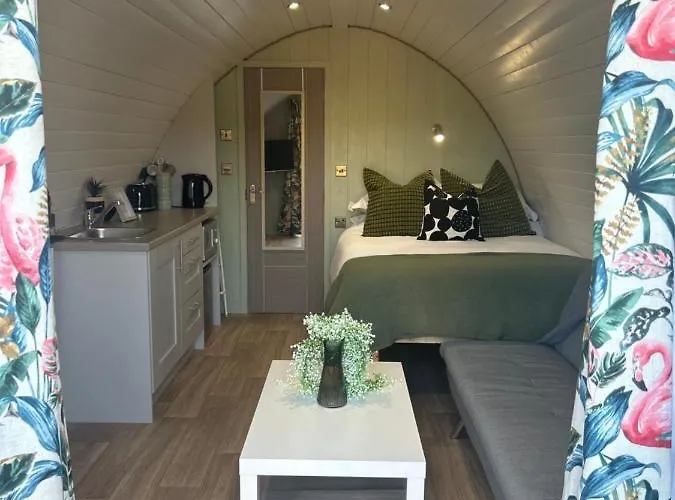 The Garden Pod With Private Hot Tub Ballymagan