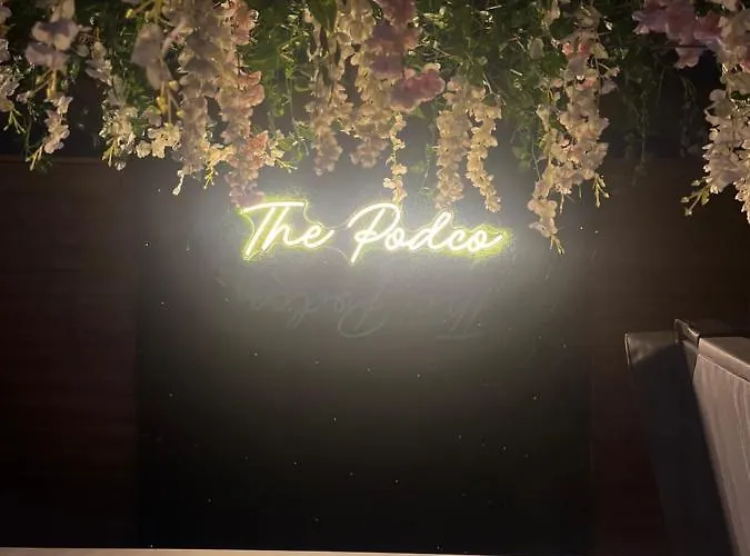 בקתה The Garden Pod With Private Hot Tub *