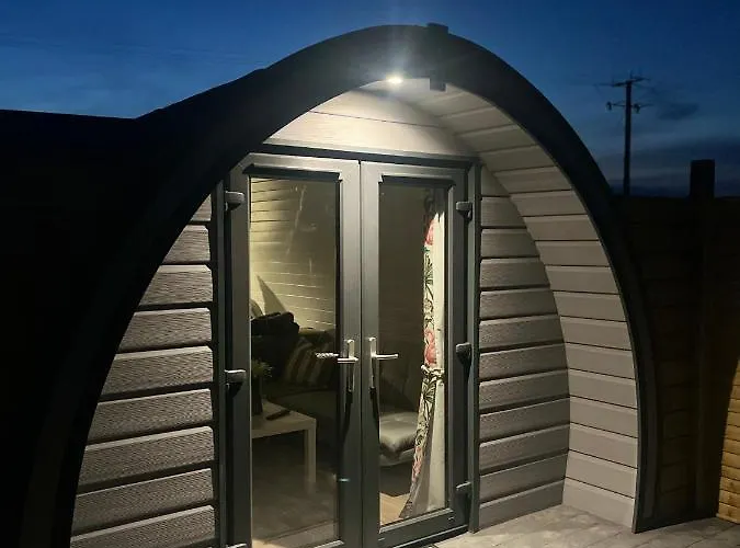 The Garden Pod With Private Hot Tub * Ballymagan